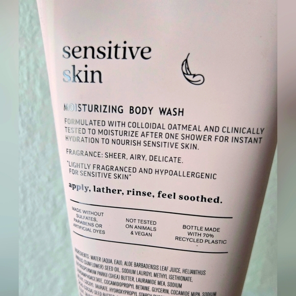 Sensitive Skin Oatmeal Body Wash • Bath & Body Works - Picture 4 of 7
